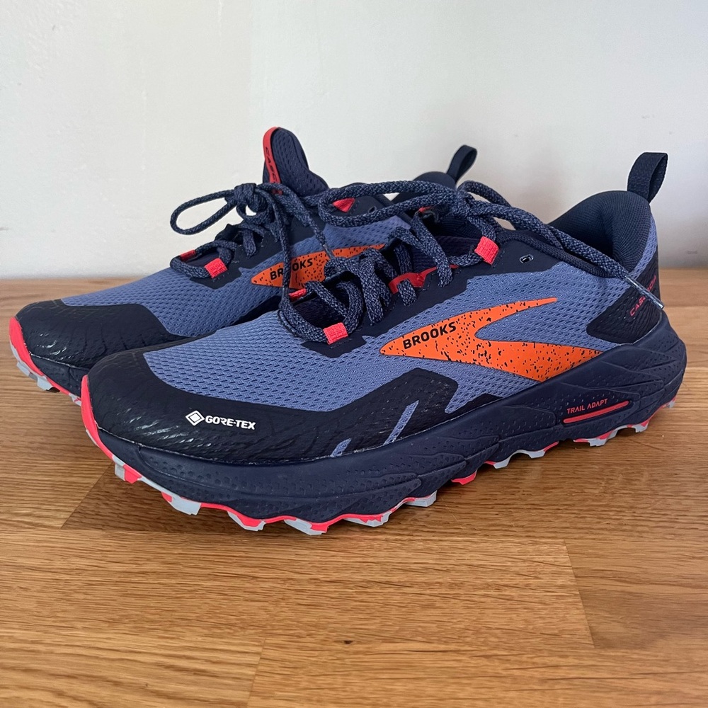 BROOKS Cascadia 17 GTX Running Shoes Navy Bittersweet Peacoat Size 9.5 Women's